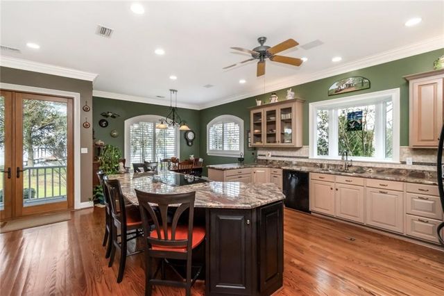 5670 Riverview Pointe E Drive, Theodore, AL 36582