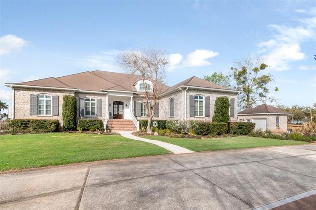 5670 Riverview Pointe E Drive, Theodore, AL 36582