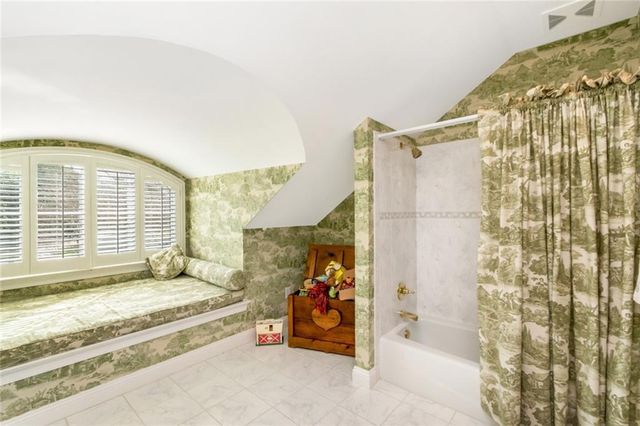 5670 Riverview Pointe E Drive, Theodore, AL 36582