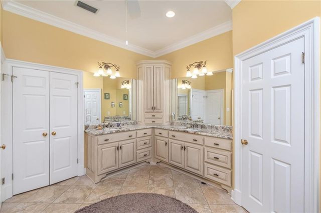 5670 Riverview Pointe E Drive, Theodore, AL 36582