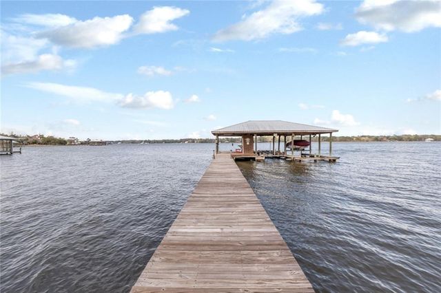 5670 Riverview Pointe E Drive, Theodore, AL 36582