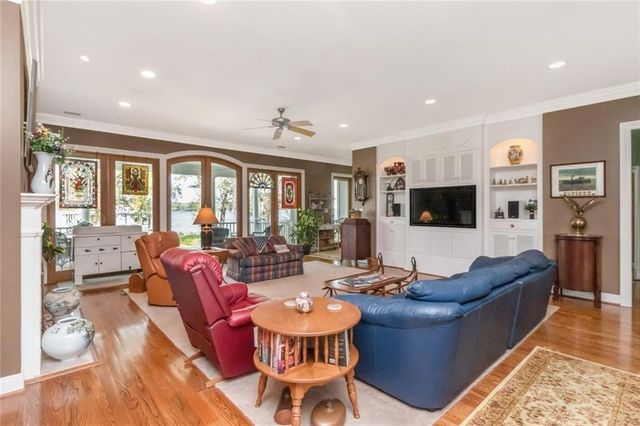 5670 Riverview Pointe E Drive, Theodore, AL 36582