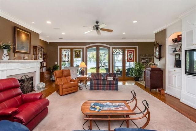 5670 Riverview Pointe E Drive, Theodore, AL 36582