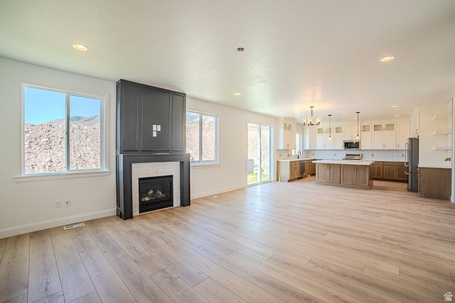 379 W AUTUMN CREEK DR, Saratoga Springs, UT 84045
