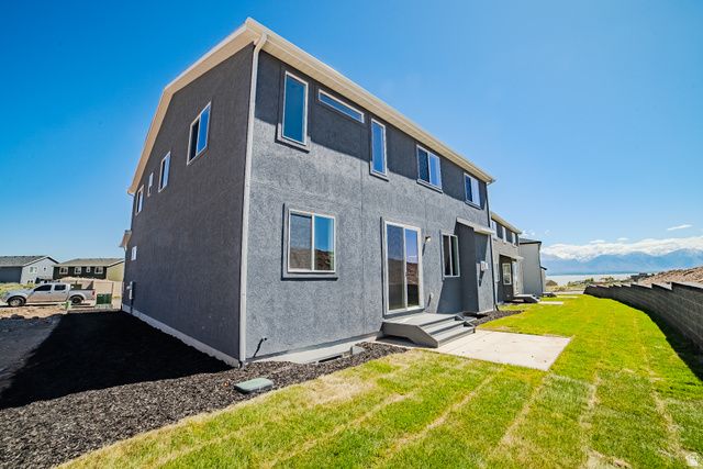 379 W AUTUMN CREEK DR, Saratoga Springs, UT 84045