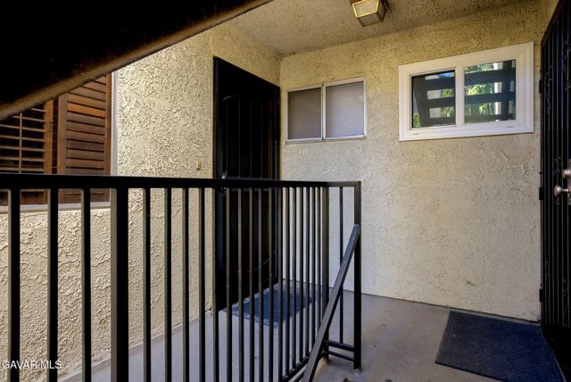 13080 Dronfield Avenue Unit 80, Sylmar, CA 91342