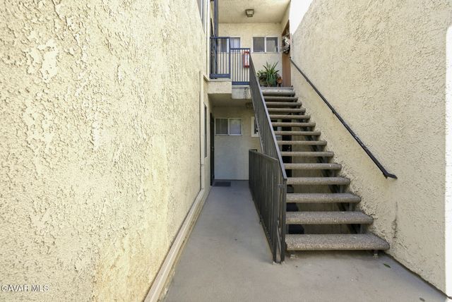 13080 Dronfield Avenue Unit 80, Sylmar, CA 91342
