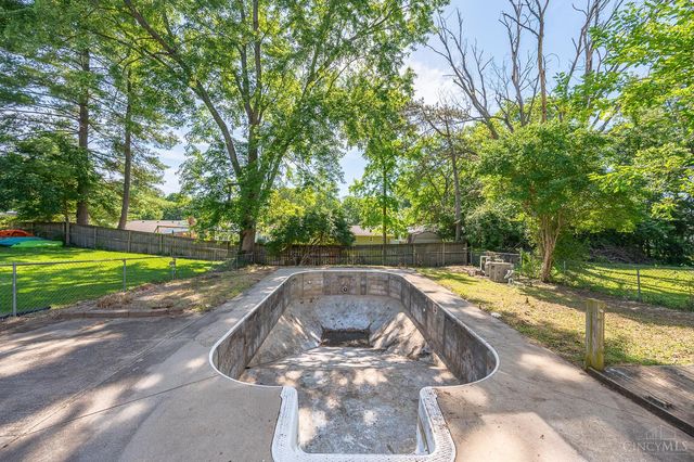 7260 Osceola Drive, Madeira, OH 45243