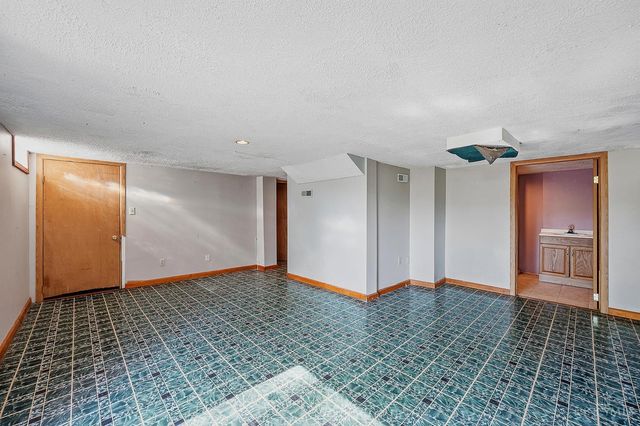 7260 Osceola Drive, Madeira, OH 45243