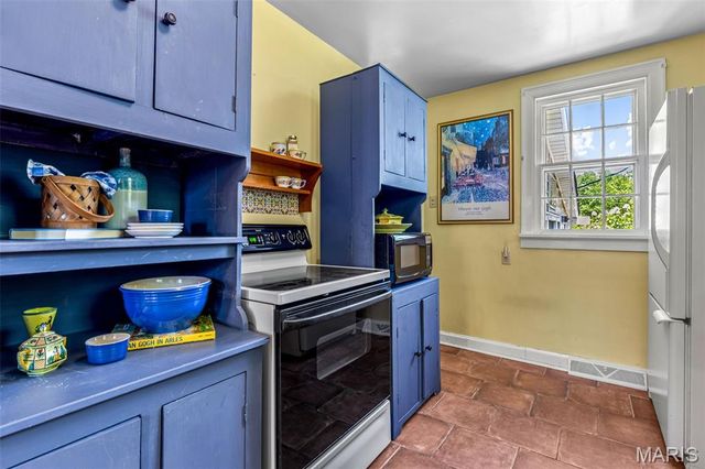 1044 Tompkins Street, St Charles, MO 63301