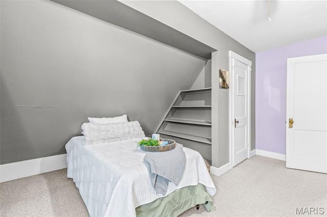 1044 Tompkins Street, St Charles, MO 63301