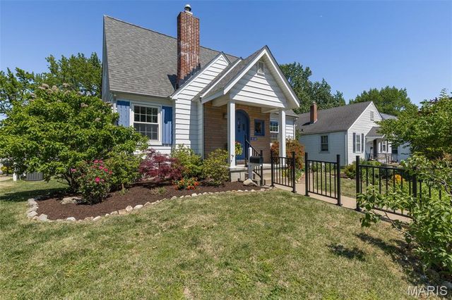 1044 Tompkins Street, St Charles, MO 63301