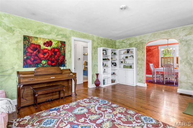 1044 Tompkins Street, St Charles, MO 63301