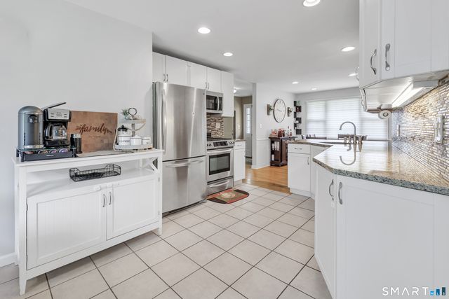 25 Pootatuck Path, Stratford, CT 06614
