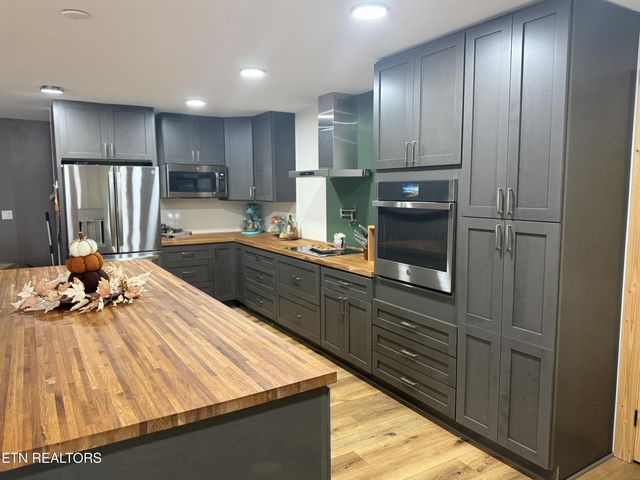 611 Antioch Church Rd, Vonore, TN 37885