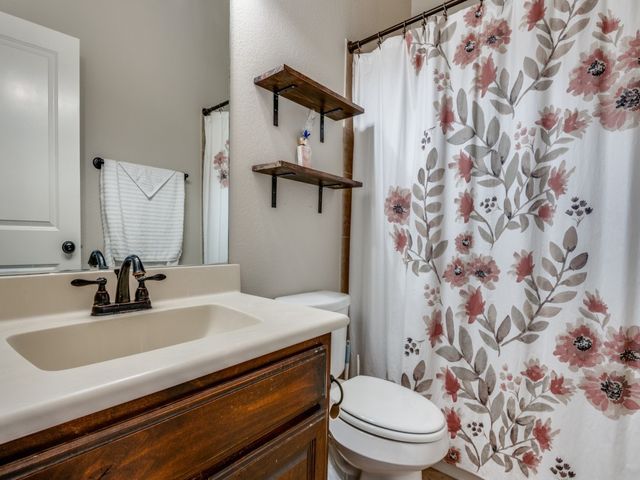 1314 Greenrock Court, Midlothian, TX 76065