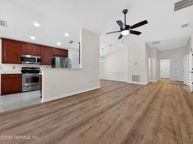 9080 SWEET TREE Trail, Jacksonville, FL 32256