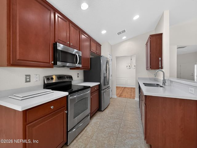 9080 SWEET TREE Trail, Jacksonville, FL 32256