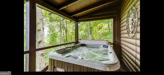 79 Laurel Ridge Way, Blue Ridge, GA 30513