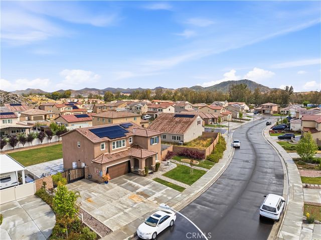 28410 Pinon Court, Winchester, CA 92596