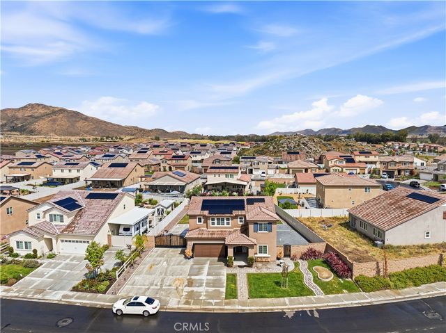 28410 Pinon Court, Winchester, CA 92596