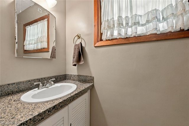8593 Wiese Road, Brecksville, OH 44141