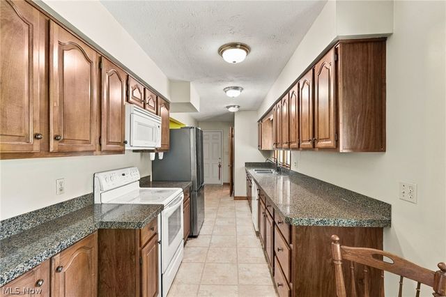 8593 Wiese Road, Brecksville, OH 44141