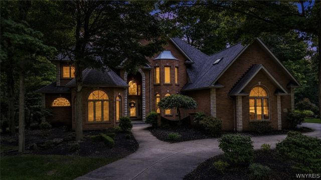 9683 Cobblestone Drive, Clarence, NY 14031