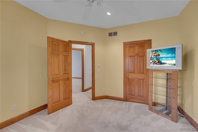 9683 Cobblestone Drive, Clarence, NY 14031