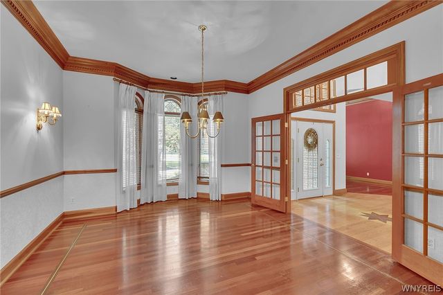 9683 Cobblestone Drive, Clarence, NY 14031