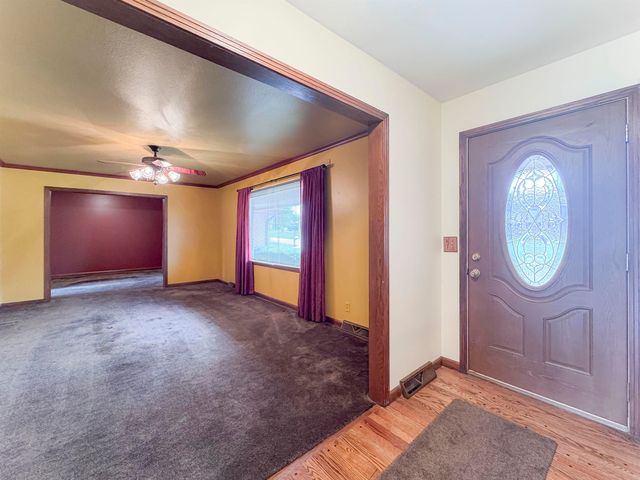 1222 S Lark Ln, Wichita, KS 67209