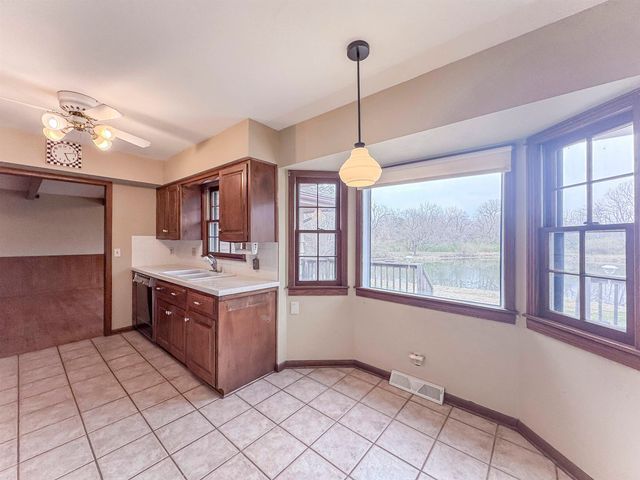 1222 S Lark Ln, Wichita, KS 67209