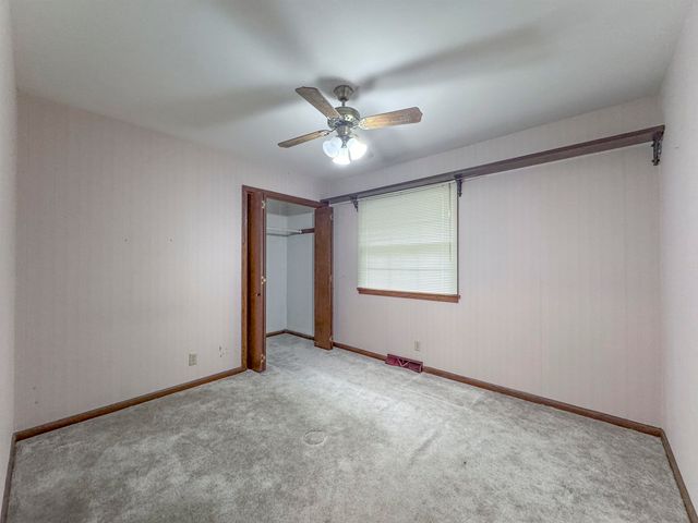 1222 S Lark Ln, Wichita, KS 67209