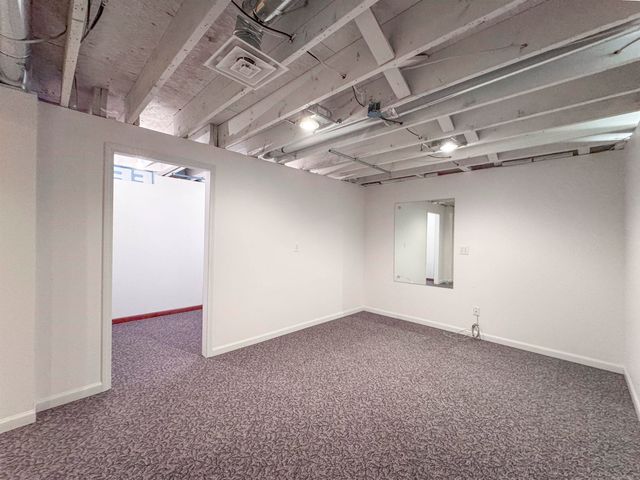 1222 S Lark Ln, Wichita, KS 67209