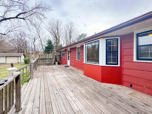 1222 S Lark Ln, Wichita, KS 67209