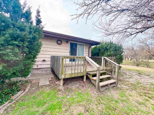 1222 S Lark Ln, Wichita, KS 67209