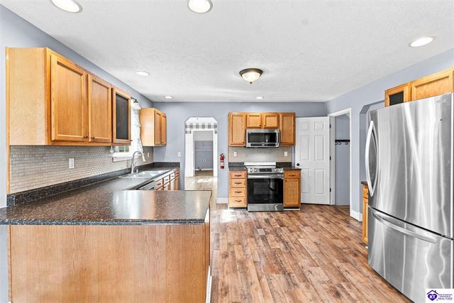 239 County Pond Road, Vine Grove, KY 40175