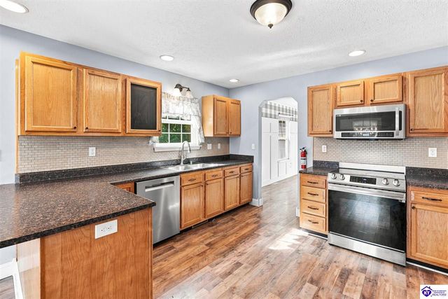 239 County Pond Road, Vine Grove, KY 40175