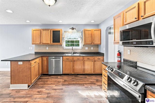 239 County Pond Road, Vine Grove, KY 40175