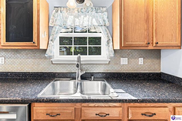 239 County Pond Road, Vine Grove, KY 40175