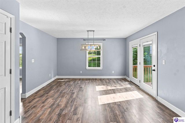 239 County Pond Road, Vine Grove, KY 40175