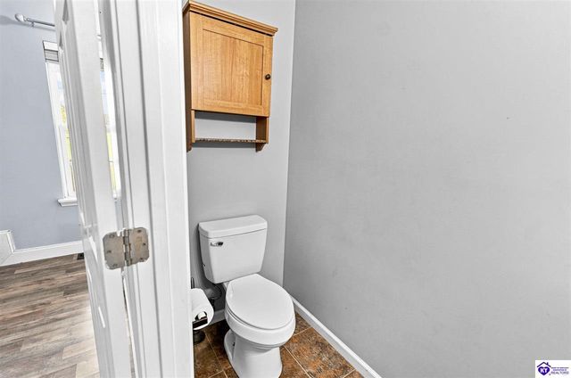 239 County Pond Road, Vine Grove, KY 40175