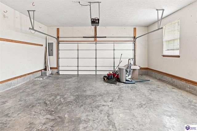 239 County Pond Road, Vine Grove, KY 40175