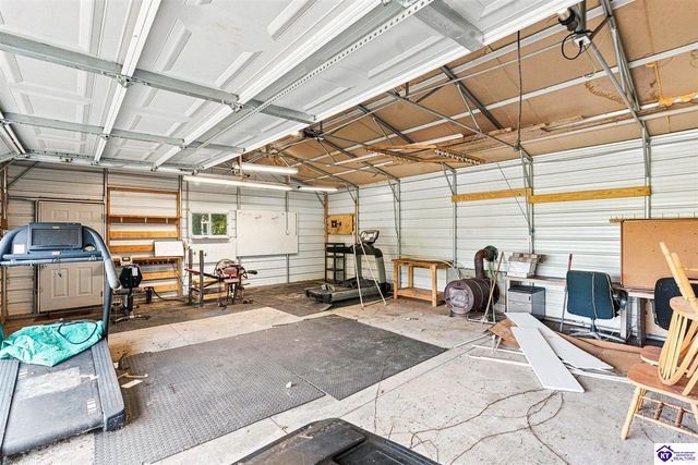 239 County Pond Road, Vine Grove, KY 40175