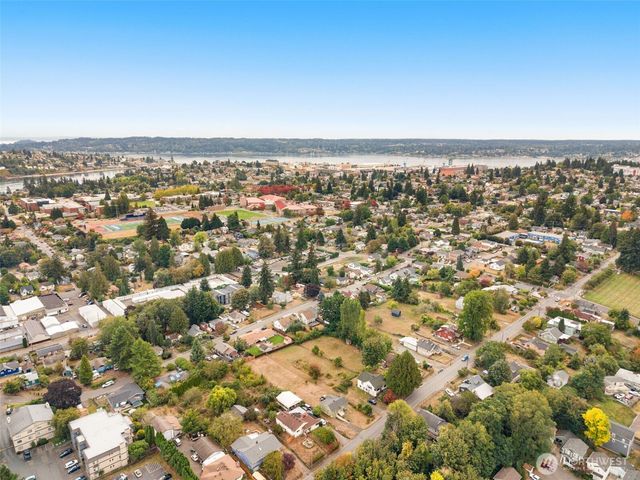 1532 Naval Avenue, Bremerton, WA 98312