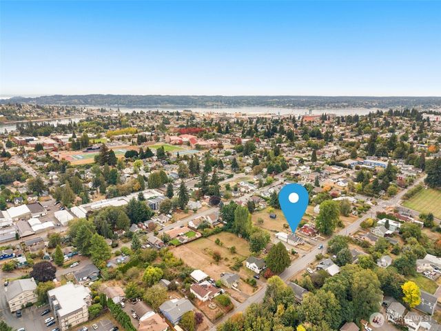 1532 Naval Avenue, Bremerton, WA 98312