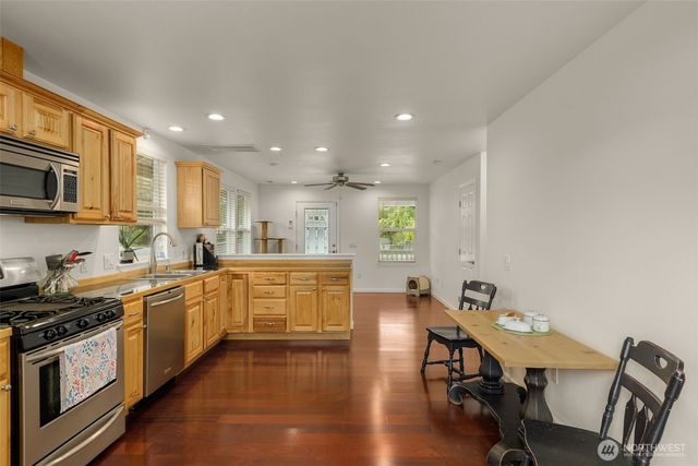 1532 Naval Avenue, Bremerton, WA 98312