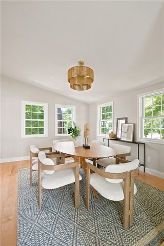 11 Juniper Street, Barrington, RI 02806