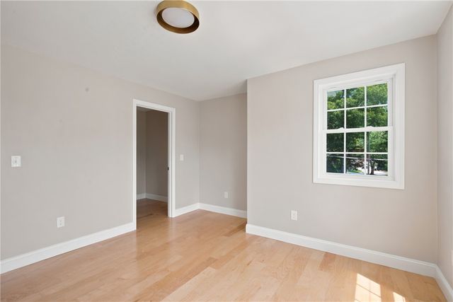 11 Juniper Street, Barrington, RI 02806