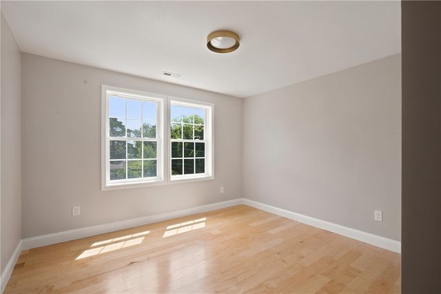 11 Juniper Street, Barrington, RI 02806